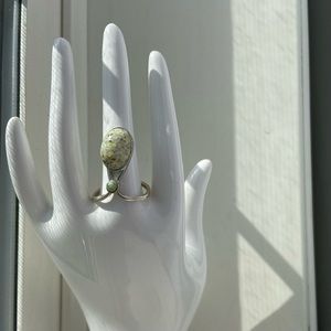 Stone silver Uncas plated women statement ring. Size 6.5. Used.